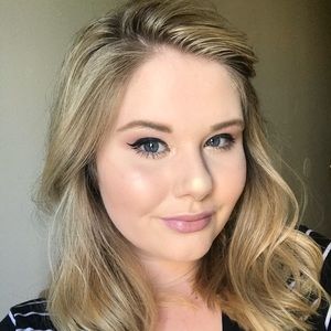 Meet your Posher, Hayley